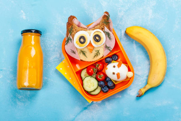 istock Funny owl sandwich for kids 1550358214