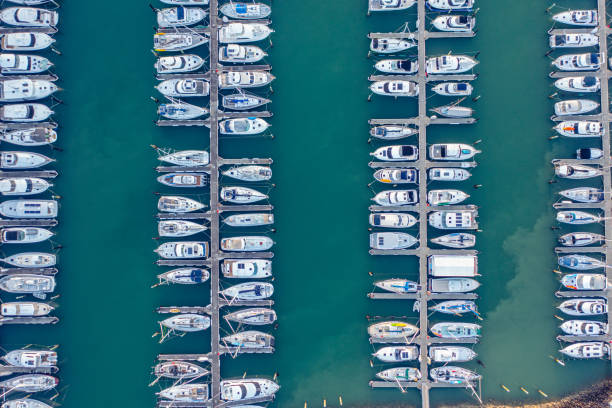 istock Yachts from above at Bayswater Marina 1550663848