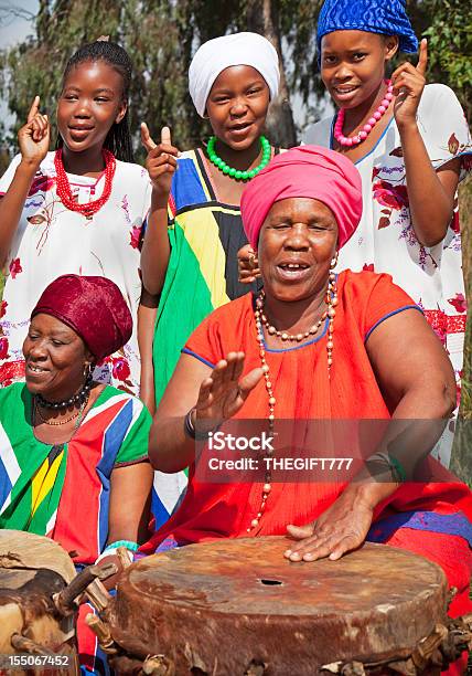 Foto de Africana Tradicional Grupo Musical e mais fotos de stock de África - África, Cultura Africana, Origem Africana