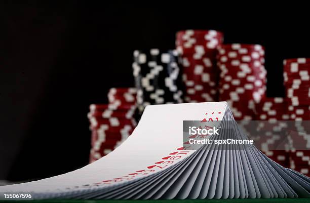 Photo libre de droit de De Cartes De Poker Terrasse banque d'images et plus d'images libres de droit de Battre les cartes - Battre les cartes, Continuité, Déployé en éventail