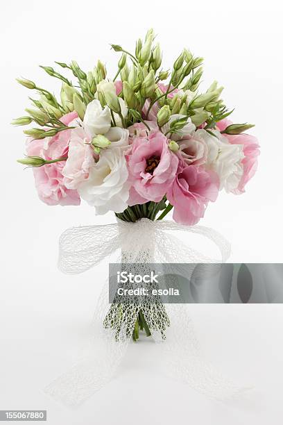 Foto de Buquê Da Noiva e mais fotos de stock de Bouquet - Bouquet, Lisianthus, Arranjo