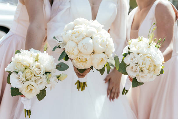 istock Accessories for wedding, white three bouquet 1550705896