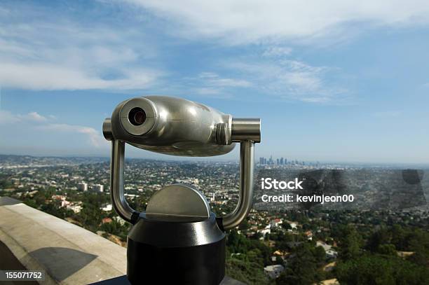Mirando En Los Ángeles Foto de stock y más banco de imágenes de Observatorio Griffith - Observatorio Griffith, Aire libre, Ancho
