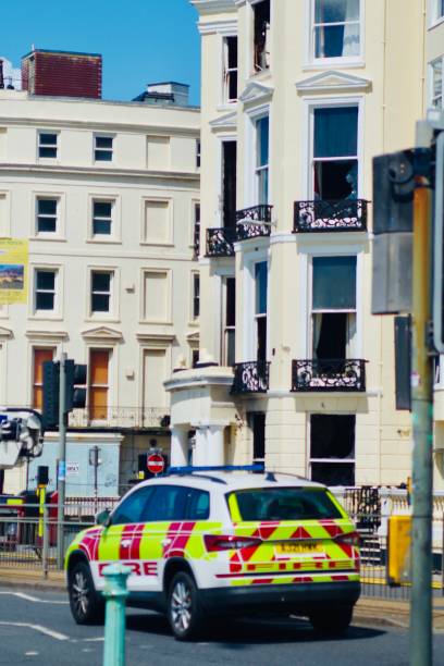 gran incendio en el hotel royal albion en brighton - uk fire department fire engine team fotografías e imágenes de stock