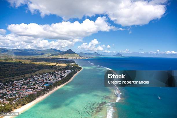 Mauritius Blick Auf Den Himmel Stockfoto und mehr Bilder von Berg - Berg, Blau, Blickwinkel der Aufnahme