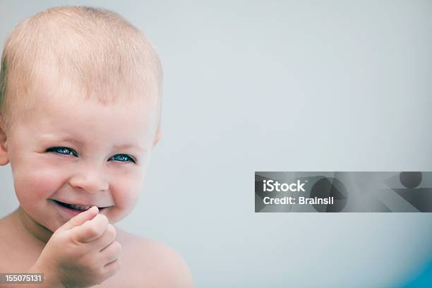 귀여운 아기 남자아이 미소 12-17 개월에 대한 스톡 사진 및 기타 이미지 - 12-17 개월, 12-23 개월, 개발