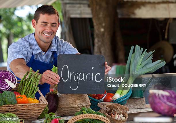 Foto de Farmers Market e mais fotos de stock de 30 Anos - 30 Anos, Agricultor, Agricultura