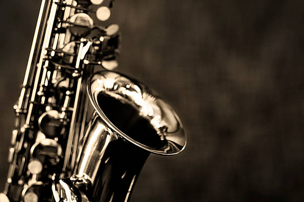Black and white close up of alto saxophone  big band jazz stock pictures, royalty-free photos & images