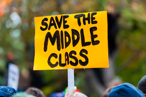 sie der middle class - middle class stock-fotos und bilder