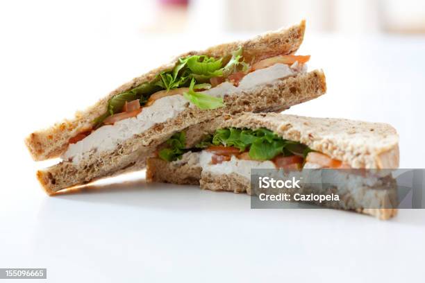 Foto de Sanduíche De Salada De Frango e mais fotos de stock de Sanduíche - Sanduíche, Frango, Pão Integral - Pão