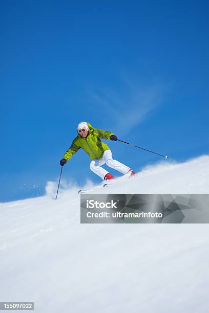 Foto de Esquiador De Escultura De Neve e mais fotos de stock de Adulto - Adulto, Alpes europeus, Atividade