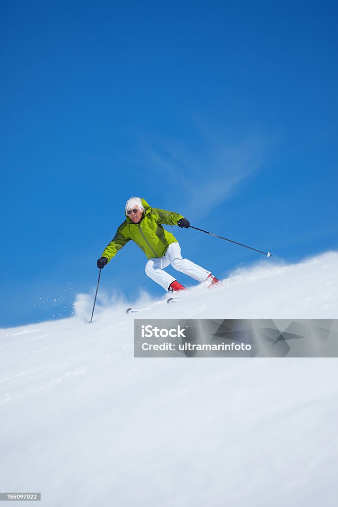 Снег лыжница-Резная работа - Стоковые фото Активный образ жизни роялти-фри