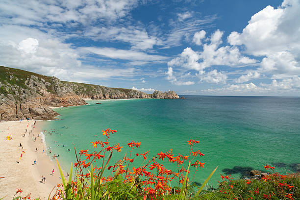 porthcurno de verano - st ives fotografías e imágenes de stock