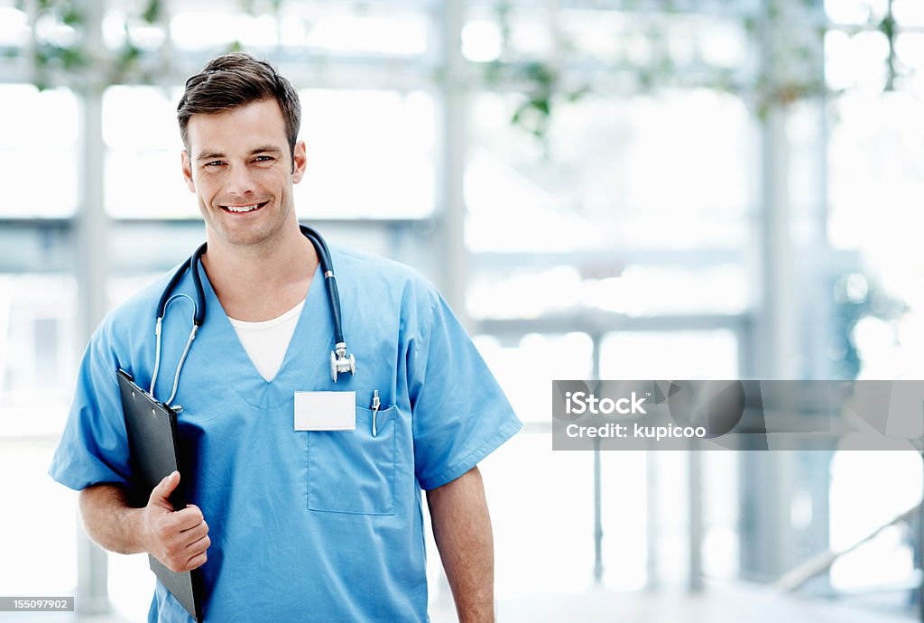 Lächelnd Junger Arzt - Lizenzfrei Arzt Stock-Foto