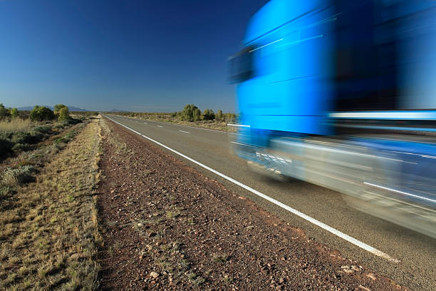 Accelerando camion - foto stock