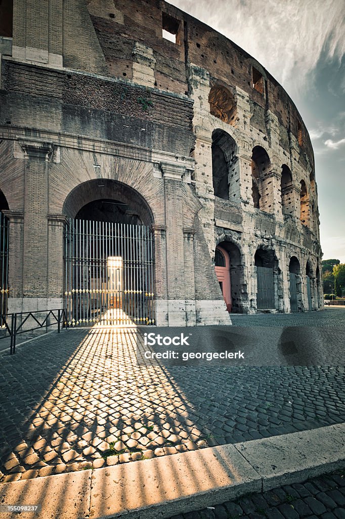 Alba Colosseo luce - Foto stock royalty-free di Close-up