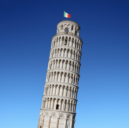 Leaning tower of Pisa on blue sky backround. See my other photos from Italy: :  http://www.oc-photo.net/FTP/icons/italy.jpg