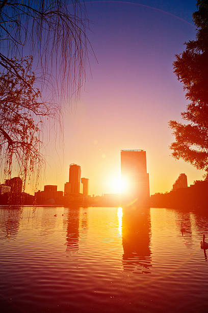 istock Sunrise in Orlando, Lake Eola, Sunlight Flares 155099818