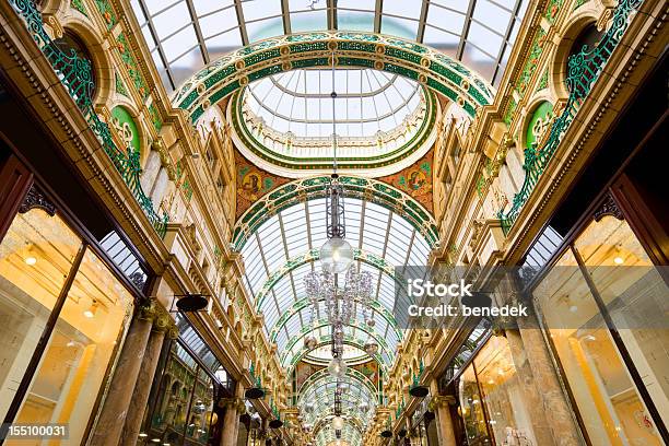 Photo libre de droit de Leeds Angleterre Royaumeuni banque d'images et plus d'images libres de droit de Arcade - Arcade, Angleterre, Architecture