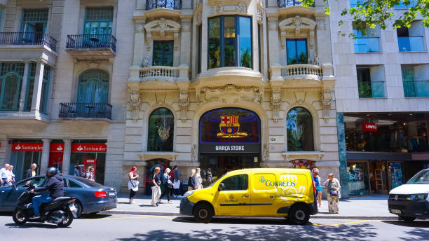 oficjalny sklep football club barcelona. - barcelona fc obrazy zdjęcia i obrazy z banku zdjęć