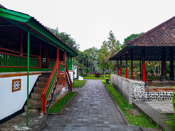 istock narrow road between two ancient royal heritage buildings 1551130054