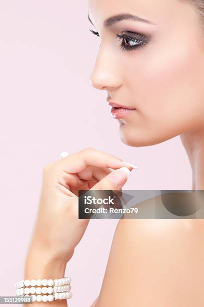 Pearl Lady Stockfoto und mehr Bilder von Armband - Armband, Model, Nackt