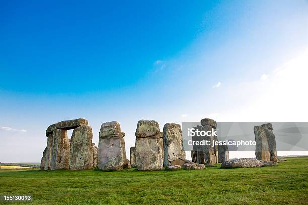 Stonehenge In Den Frühling Stockfoto und mehr Bilder von Stonehenge - Stonehenge, Archäologie, Besuchen