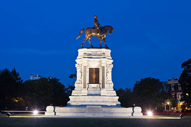 Robert E. Lee Monument In Richmond, Virginia  the general lee stock pictures, royalty-free photos & images