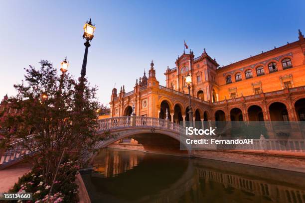 Plaza De España Da Siviglia Al Tramonto - Fotografie stock e altre immagini di Alba - Crepuscolo - Alba - Crepuscolo, Ambientazione esterna, Andalusia