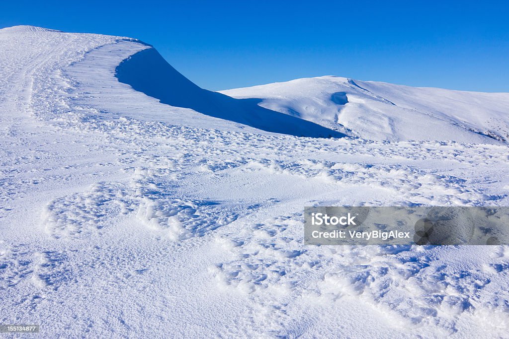 Montagnes paysage d'hiver. - Photo de Alpes européennes libre de droits