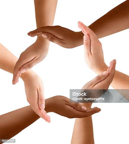 Foto de Diversificação Das Mãos Na Comunidade e mais fotos de stock de Círculo - Círculo, Fazer, Grupo Multiétnico
