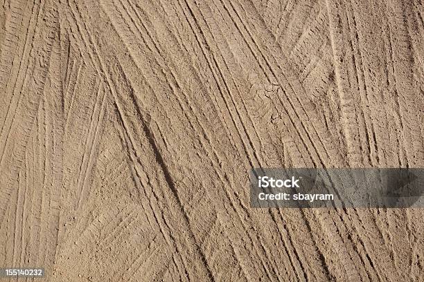 Tracce Di Sporco Pneumatico - Fotografie stock e altre immagini di Traccia di pneumatico - Traccia di pneumatico, Sabbia, Terreno