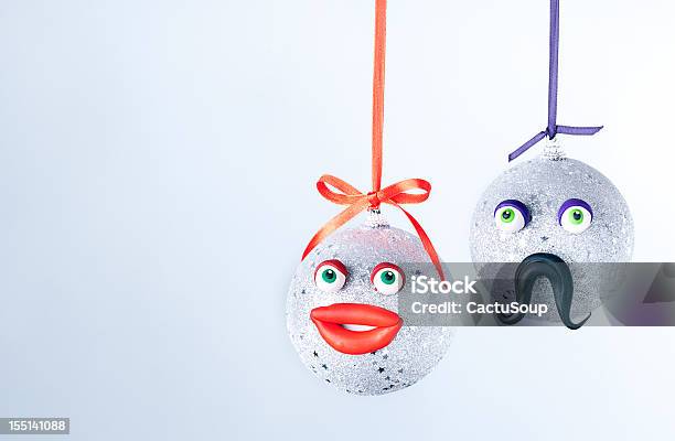 Bolas De Natal Vertical - Fotografias de stock e mais imagens de Esquisito - Esquisito, Natal, Adolescente