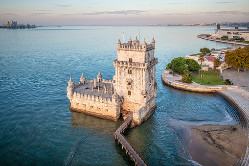 Torre de Belem por la mañana, Lisboa, Portugal photo