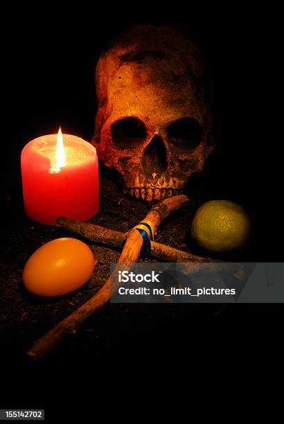 Occultism Foto de stock y más banco de imágenes de Adivinación - Adivinación, Embrujado, Horror