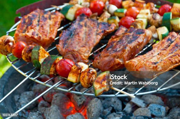 Bbq Stockfoto und mehr Bilder von Grill-Zubereitung - Grill-Zubereitung, Gartengrill, Kohle