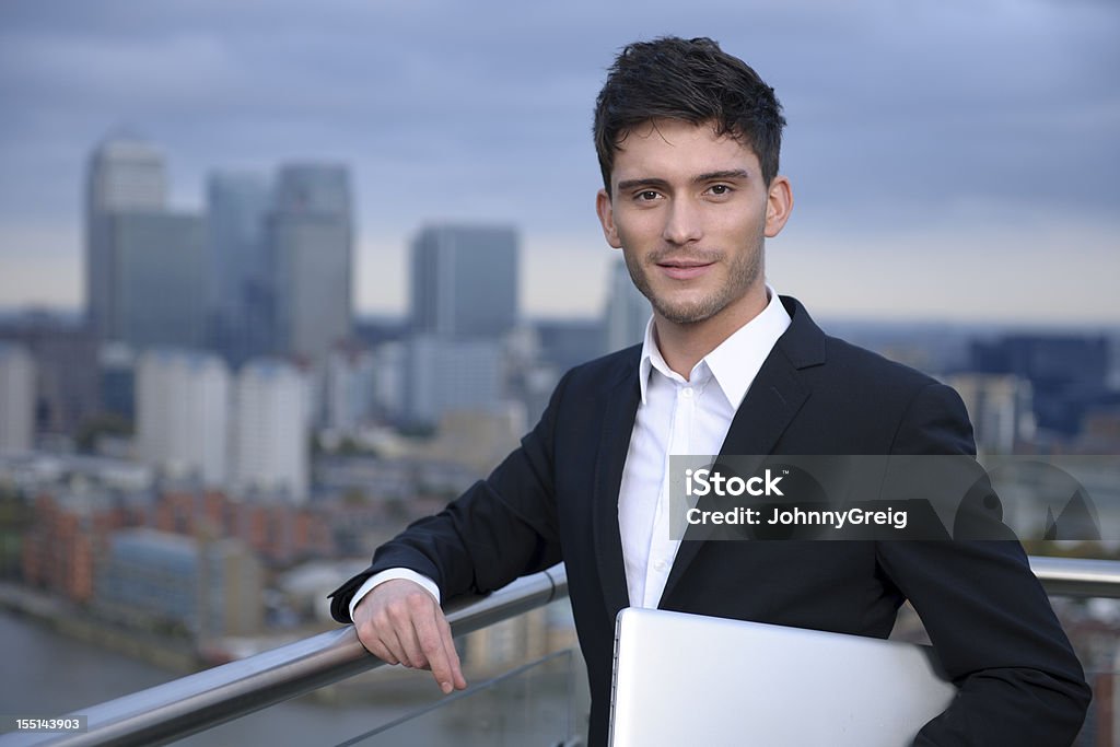 Portrait de jeune homme d'affaires - Photo de Portrait - Image libre de droits