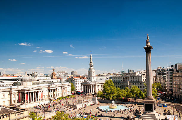 trafalgar square - spurt imagens e fotografias de stock