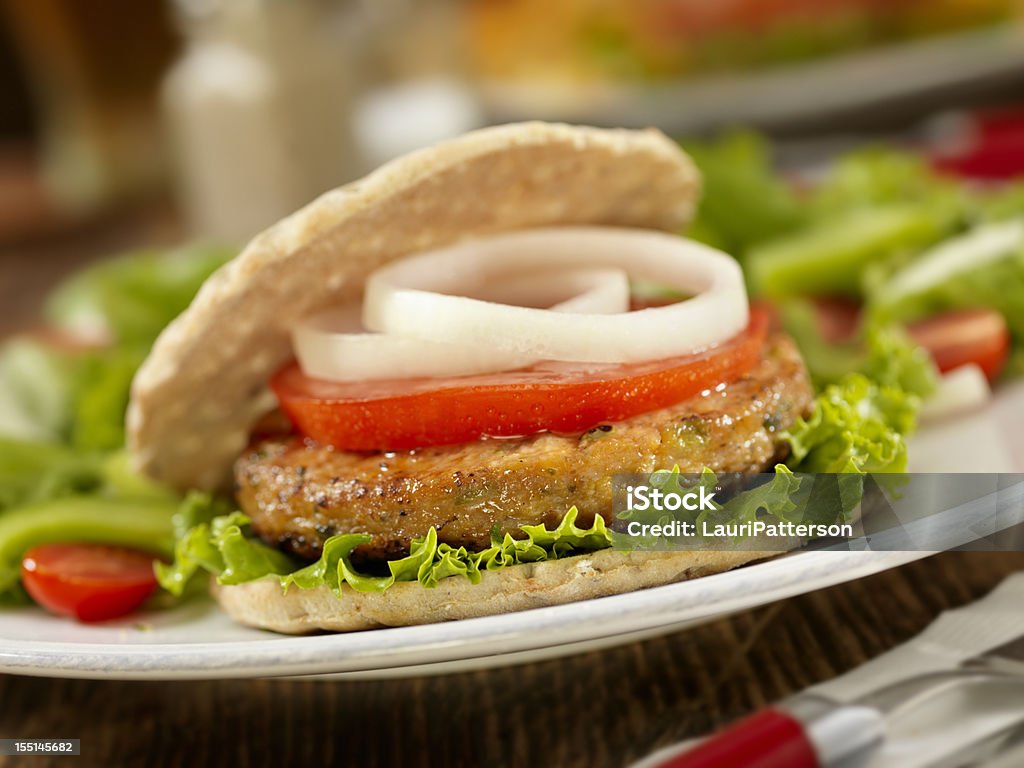 Hamburger végétarien au soja - Photo de Burger à la dinde libre de droits