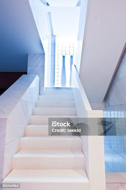 Zimmer Innenansicht Stockfoto und mehr Bilder von Reinigen - Reinigen, Treppe, Abstrakt