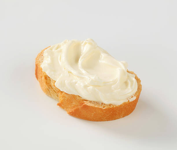 pão e creme de queijo - portion cheese baguette bread imagens e fotografias de stock