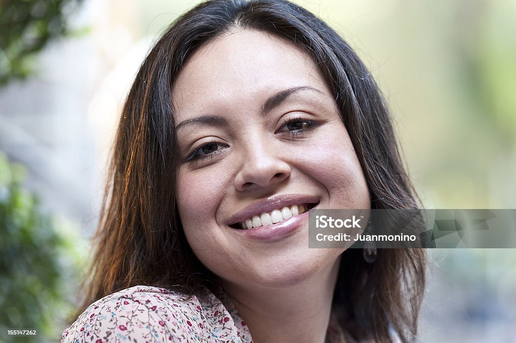 Hermosa sonrisa - Foto de stock de Una sola mujer libre de derechos