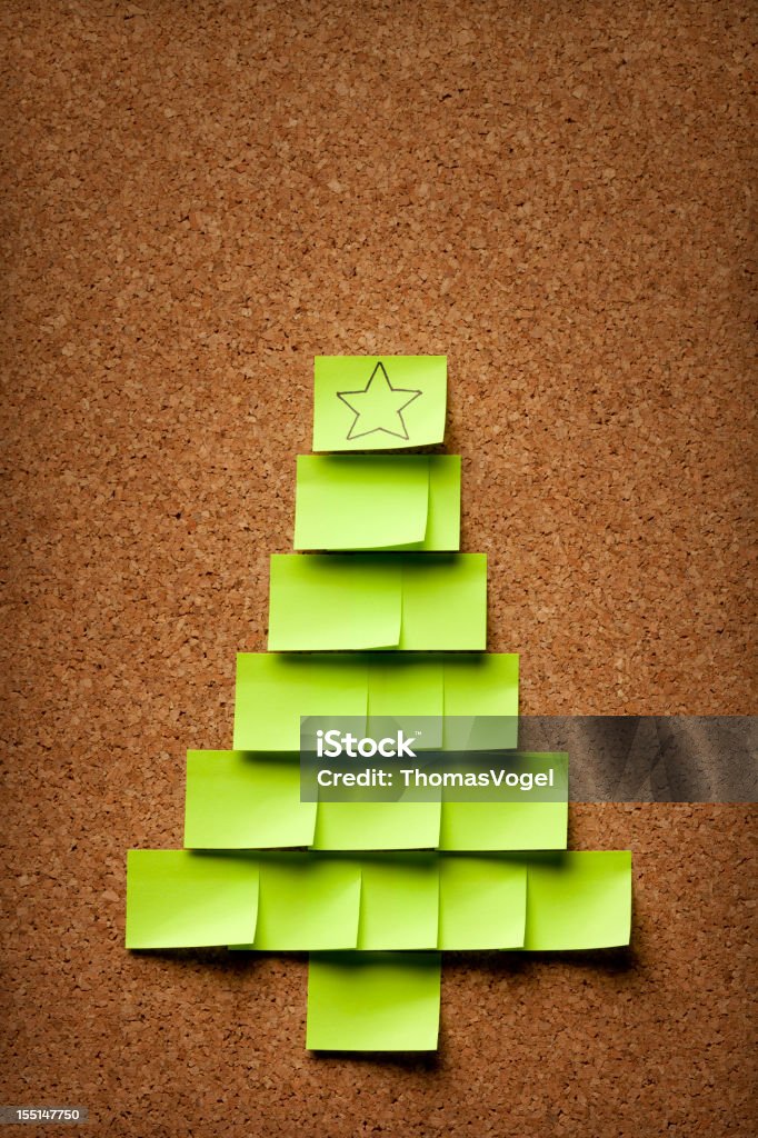 Sapin de Noël sur Corkboard - Photo de Noël libre de droits