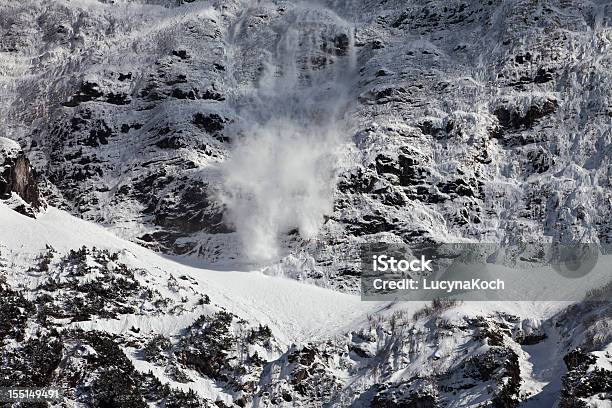 Avalanche Stockfoto und mehr Bilder von Lawine - Lawine, Schweiz, Berg