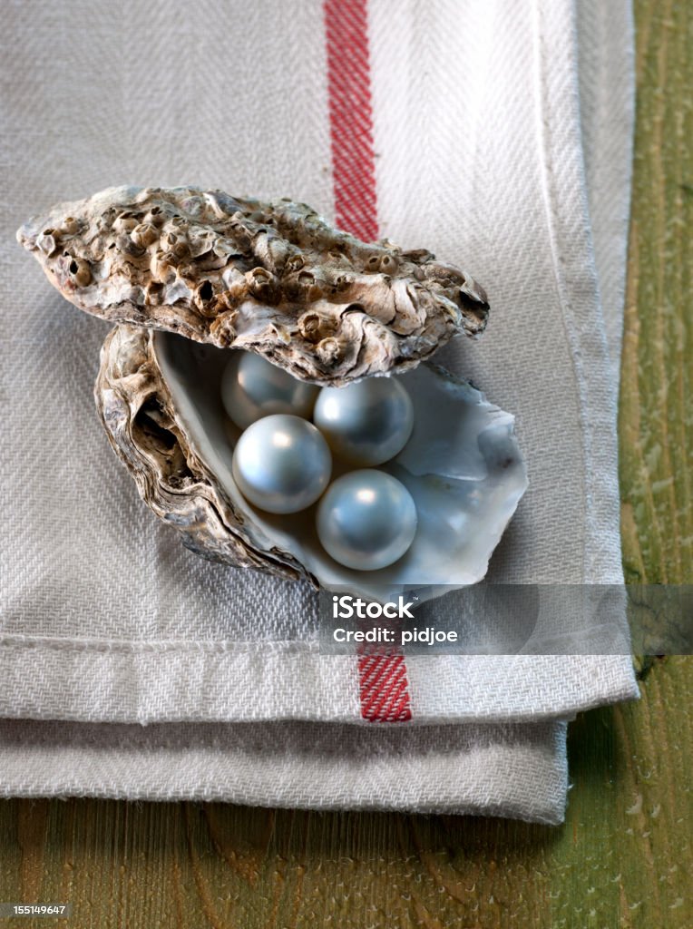 Perlen in der oyster shell - Lizenzfrei Muschelgehäuse Stock-Foto