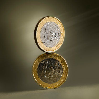 Two euros in balance, a metaphor for the current crisis of the European currency.
