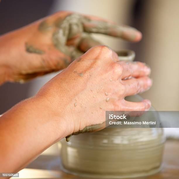 Ceramista - Fotografias de stock e mais imagens de Arte - Arte, Arte e Artesanato - Arte visual, Artesão