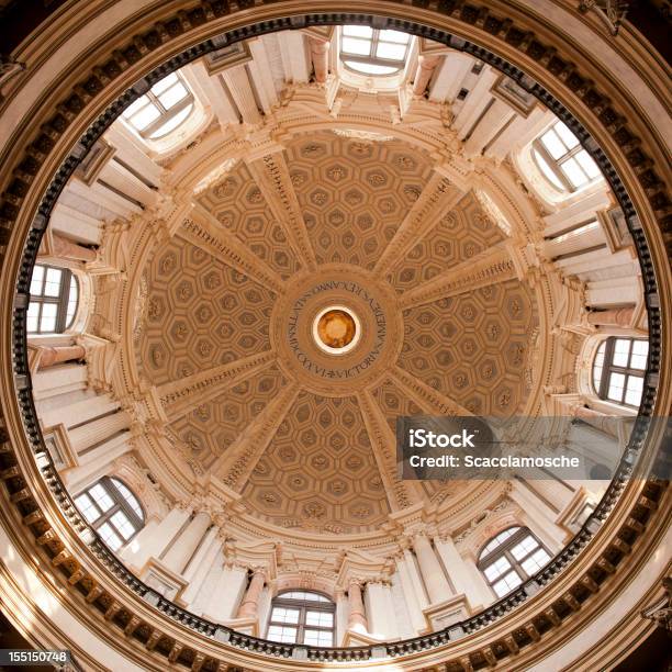 Cupola Della Basilica Di Superga Torino Italia - Fotografie stock e altre immagini di Torino - Torino, Ambientazione interna, Cerchio