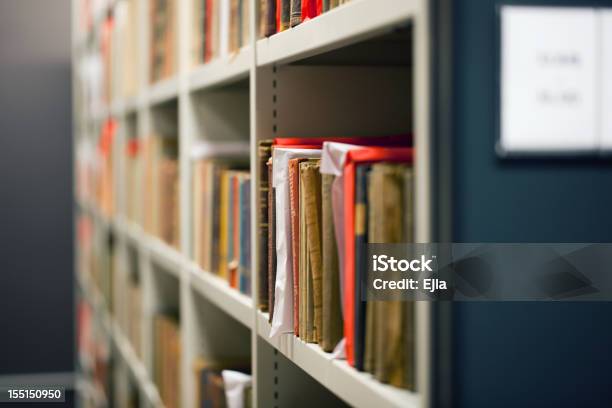 In Der Bibliothek Stockfoto und mehr Bilder von Archiv - Archiv, Bibliothek, Buch