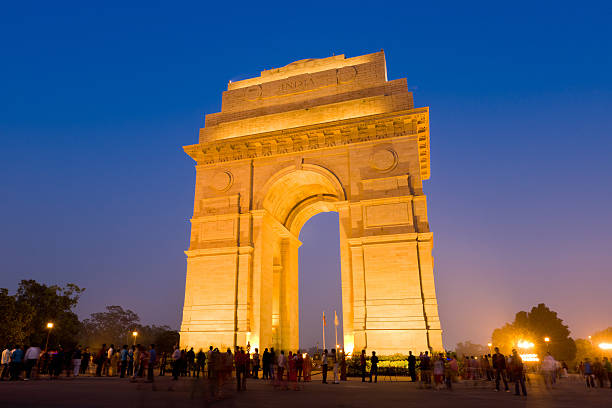 nova delhi, o india gate monumento memorial de guerra - india new delhi architecture monument - fotografias e filmes do acervo
